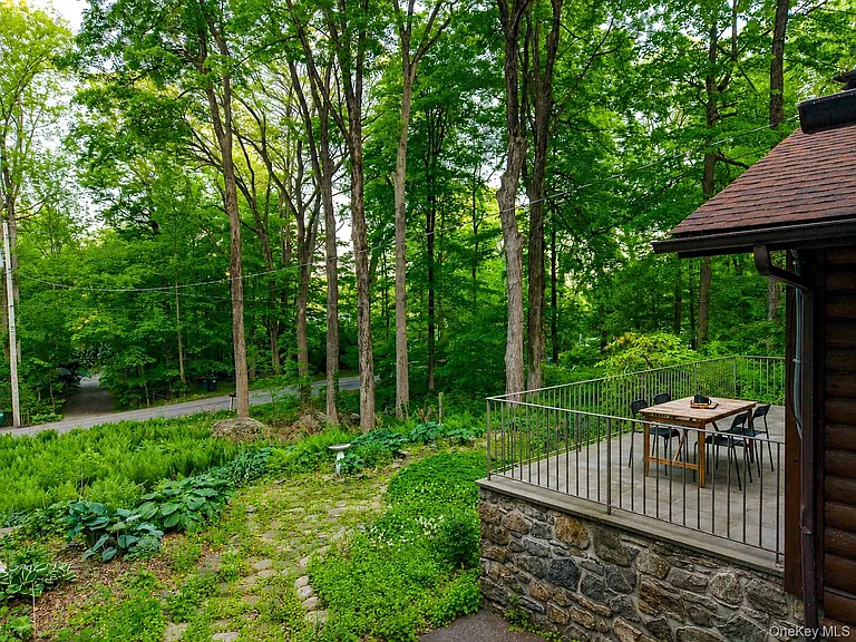 317 Lake Shore Rd — Photo 20