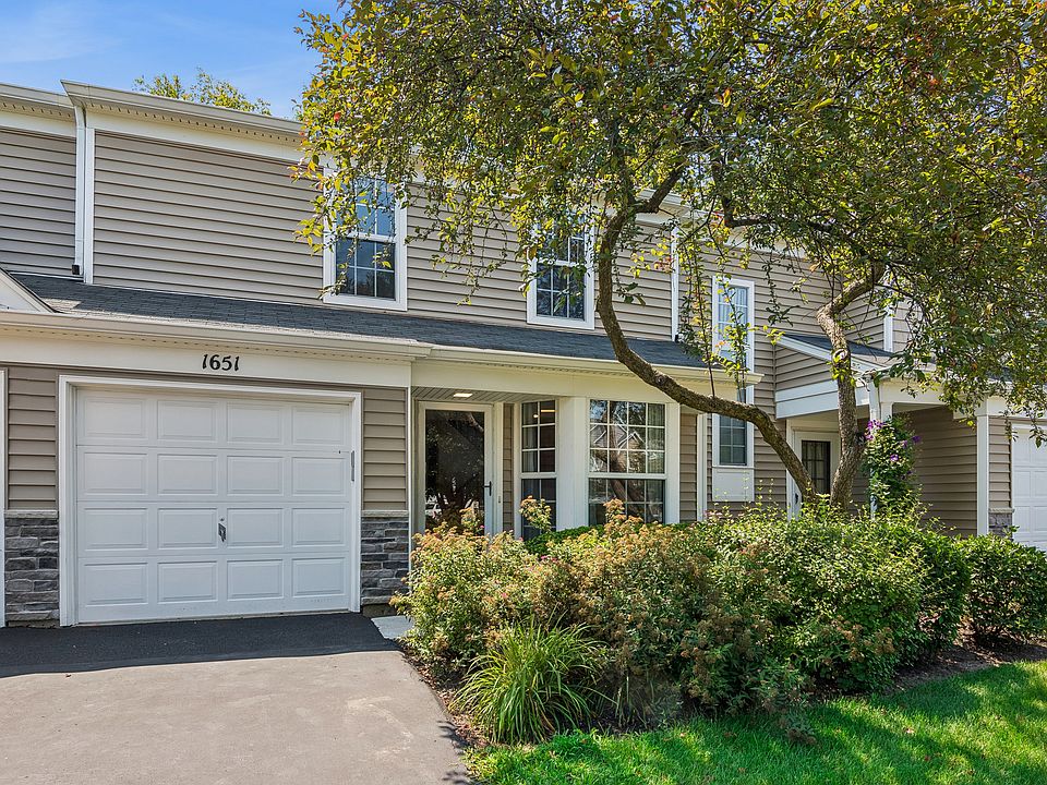 1st image of 1651 College Green Dr
