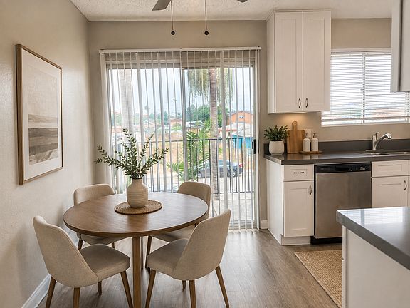 5th image of 317 Zenith St APT 1