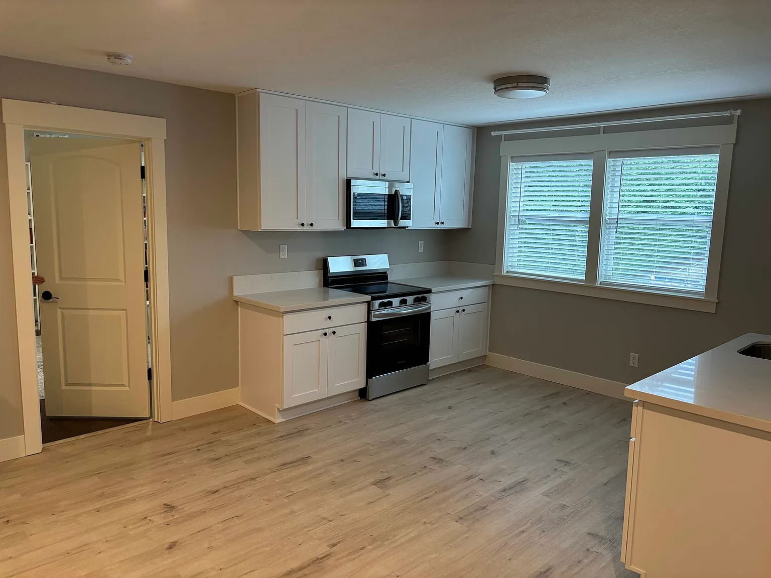 2 bed, 1068 sqft, $1,995 — Photo 4