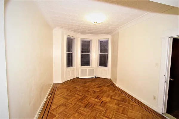 Rented by Superior Realty Service | media 9