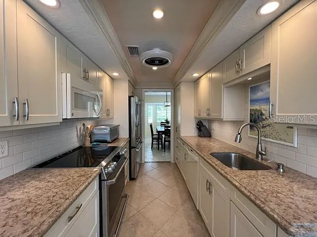 7328 Curtiss Ave — Photo 16