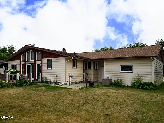 3rd image of 703 Clark Ave