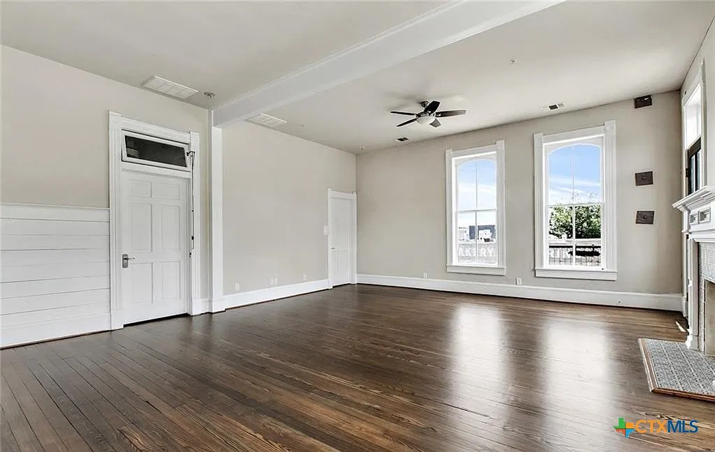 1 bed, 1.0 bath, 680 sqft, $1,695 — Photo 2