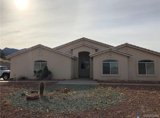 4235 E Lazy Y U Dr, Kingman, AZ 86401
