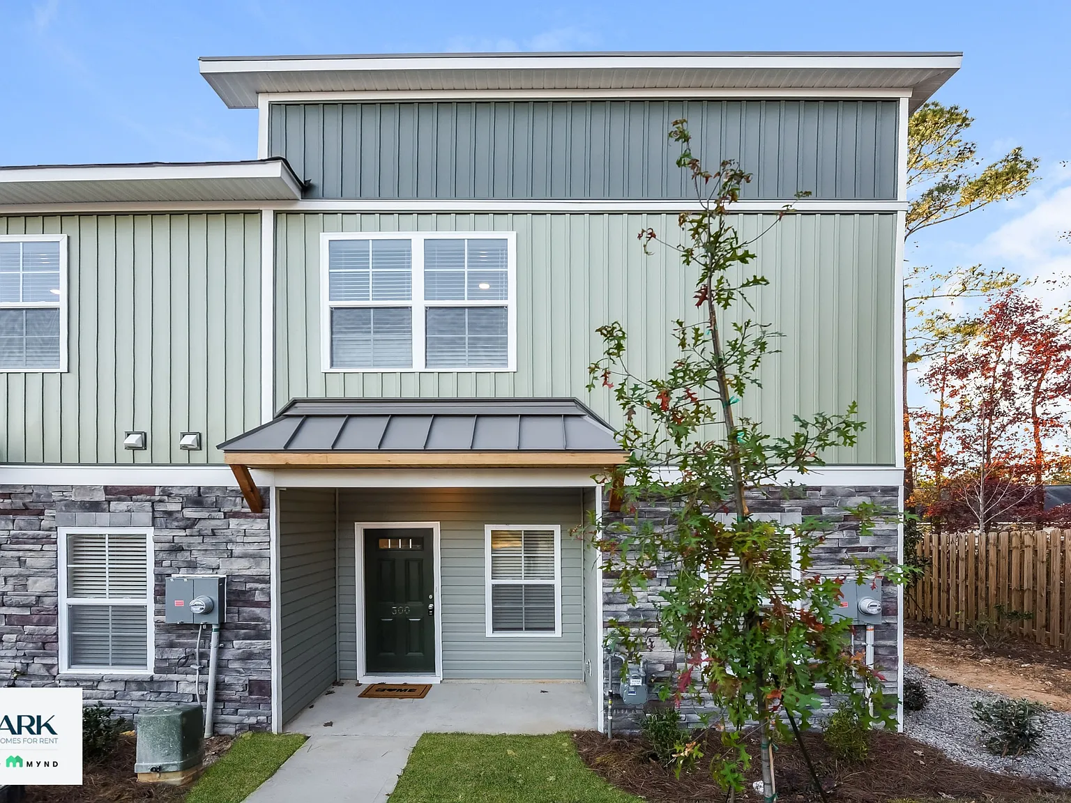 2 bed, 2.5 bath, 1428 sqft, $1,615 — Photo 1