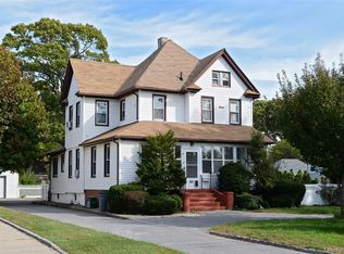 189 Forest Ave FLOOR 1, Lynbrook, NY 11563
