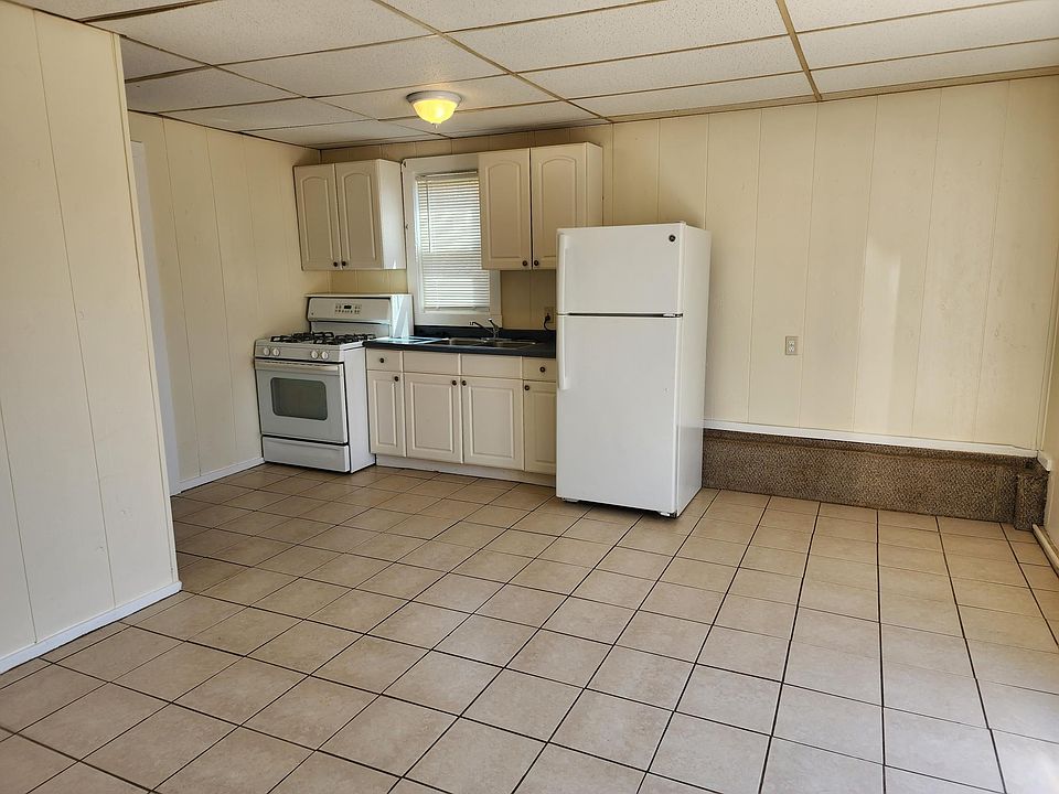1st image of 6 Smith St #6