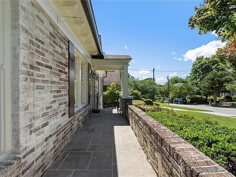663 Yorkshire Rd NE — Photo 85