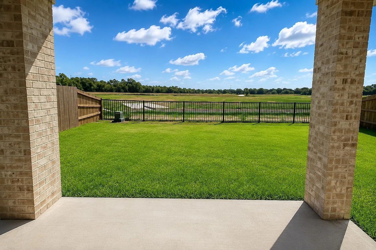 5 bed, 4.0 bath, 2958 sqft, $2,795 — Photo 2