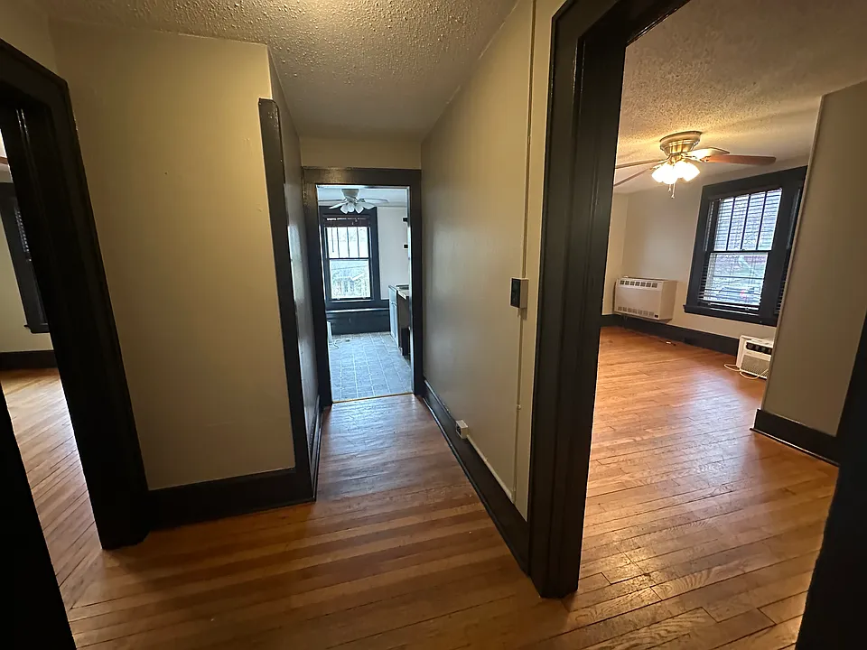 69 Elizabeth St #3