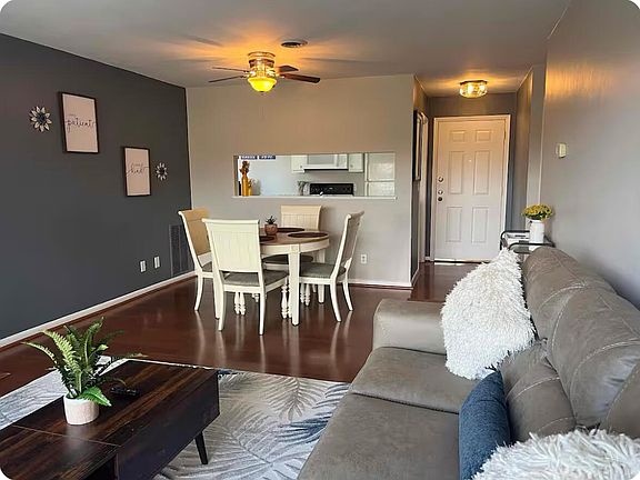 3rd image of 3017 Winterberry Dr