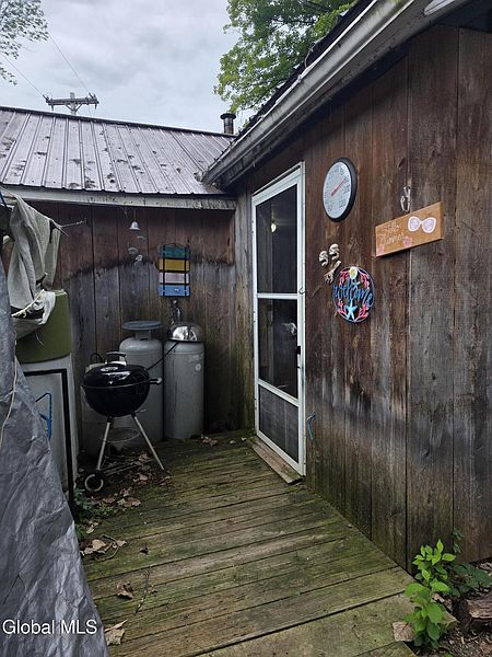 2nd image of 1354 S Bay Road