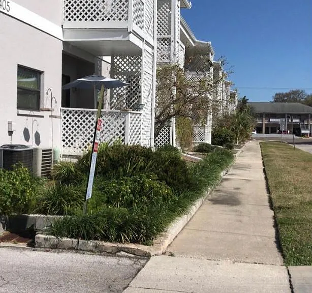 4405 W Fair Oaks Ave #5 — Photo 2