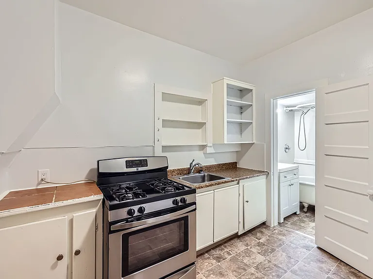 537 E Platte Ave #1-5 — Photo 5