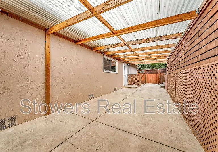 25551 Maitland Dr — Photo 36