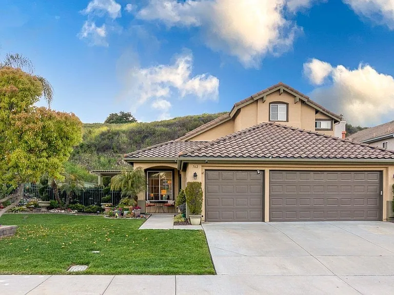 762 Pebble Beach Dr — Photo 1