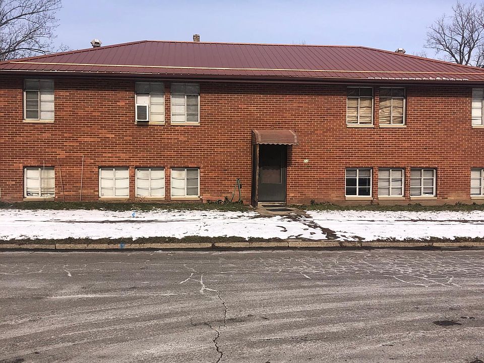 1st image of 11 Pierce Ave #2