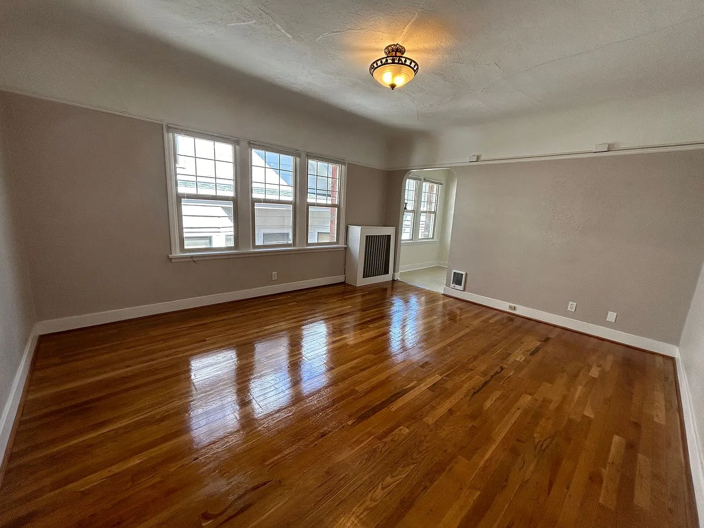 #367 Morland Apartments — Photo 3