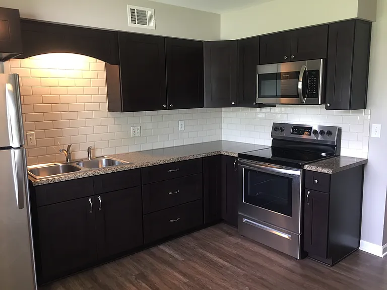 3 NE Eastridge Ct #A — Photo 3