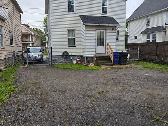 4th image of 4278 Valley Rd