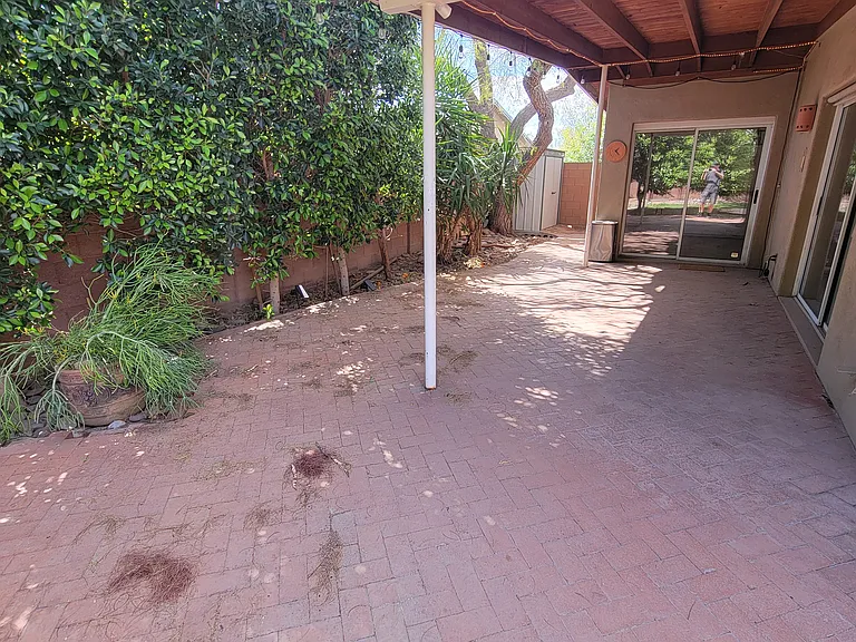 2107 S Ventura Dr — Photo 33