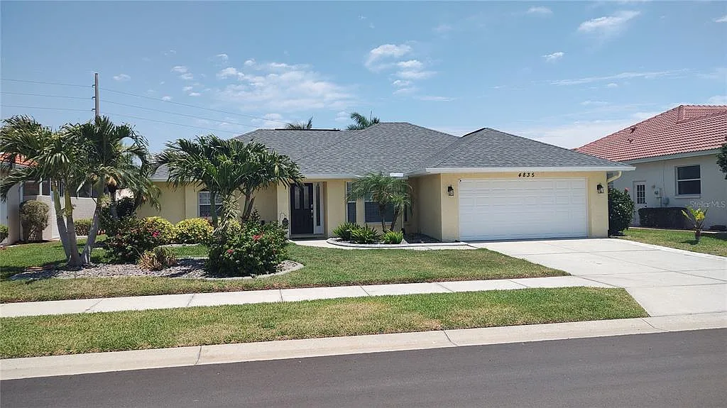 3 bed, 2.0 bath, 1744 sqft, $2,750 — Photo 1