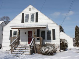 1011 W 1st St, Dixon, IL 61021