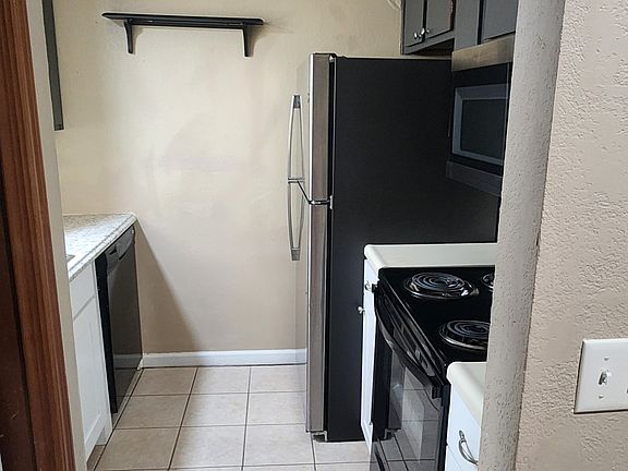 Kitchen new cabinets and Whirlpool appliances