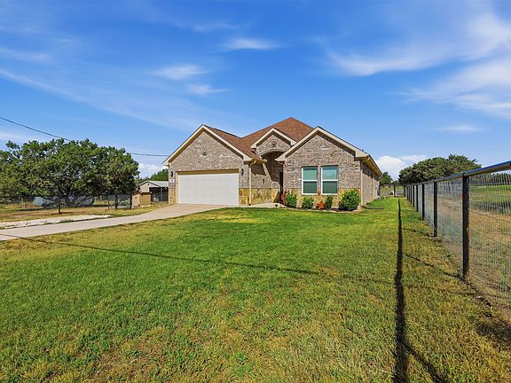 2nd image of 328 Ridge Dr N
