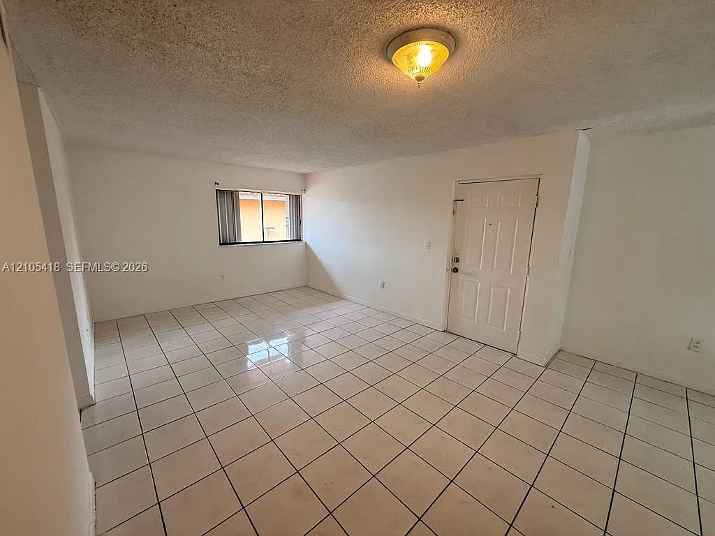 Residencial El Prado Cond — Photo 1