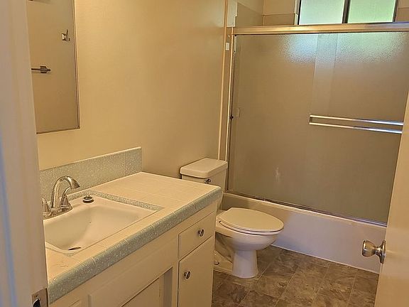 5th image of 887 Islay St APT 8