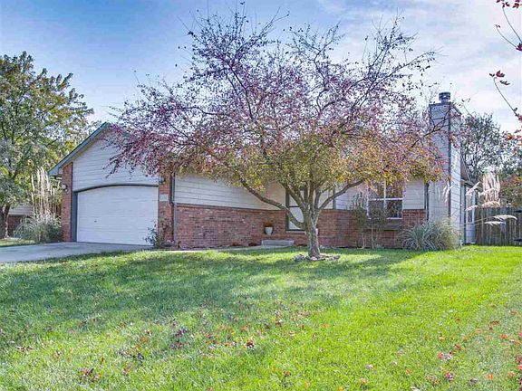 2nd image of 1501 W Basswood Dr