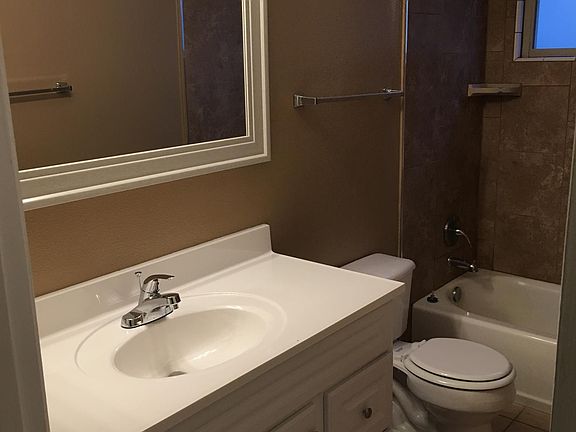 4th image of 2815 Dowe Ave