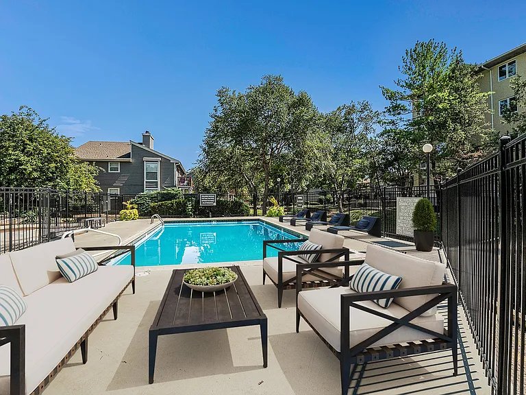 Corinth Place — Photo 46