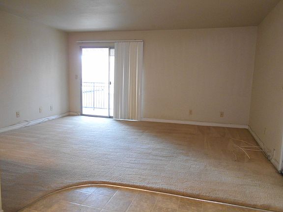 3rd image of 5053 Indian River Dr Unit 158