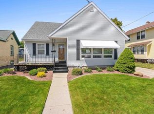 1324 S 20th St, Manitowoc, WI 54220