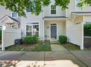 8621 Neuse Club Ln APT 106, Raleigh, NC 27616