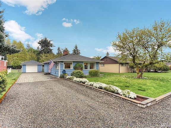 3rd image of 13005 2nd Avenue Ct E