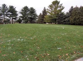 4104 Lyn Dr, Oregon, OH 43616