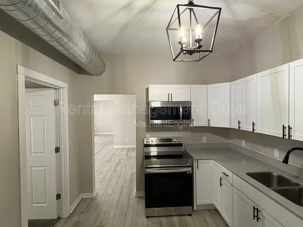 1500 W Broadway Ave #2, Minneapolis, MN 55411