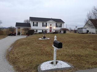 900 Hundley Ln, Lebanon, KY 40033