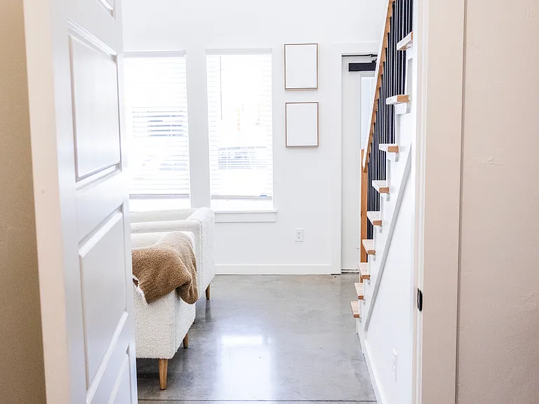 1216 N Blackwelder Ave #12 — Photo 14