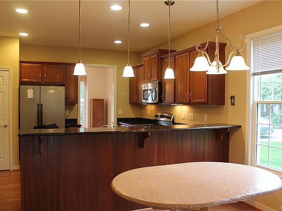 5th image of 9833 Wares Wharf Cir