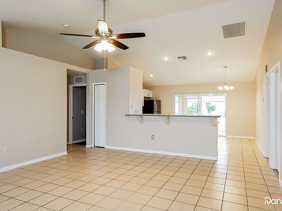 5th image of 515 Palora Ave