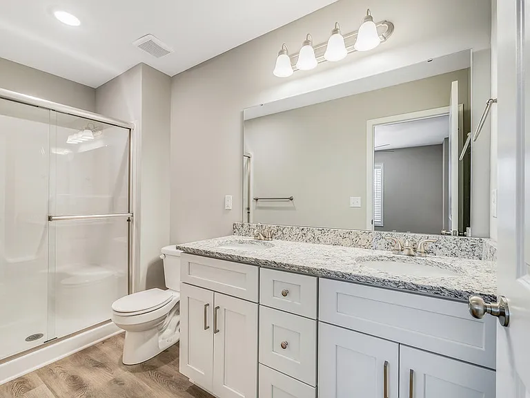 601 E Mason St #B — Photo 14