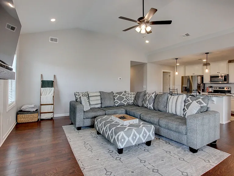 715 Jodine Ann Dr — Photo 20