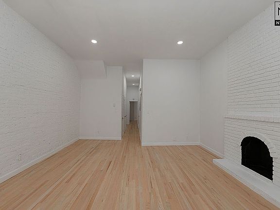 5th image of 4 W 83rd St APT 1