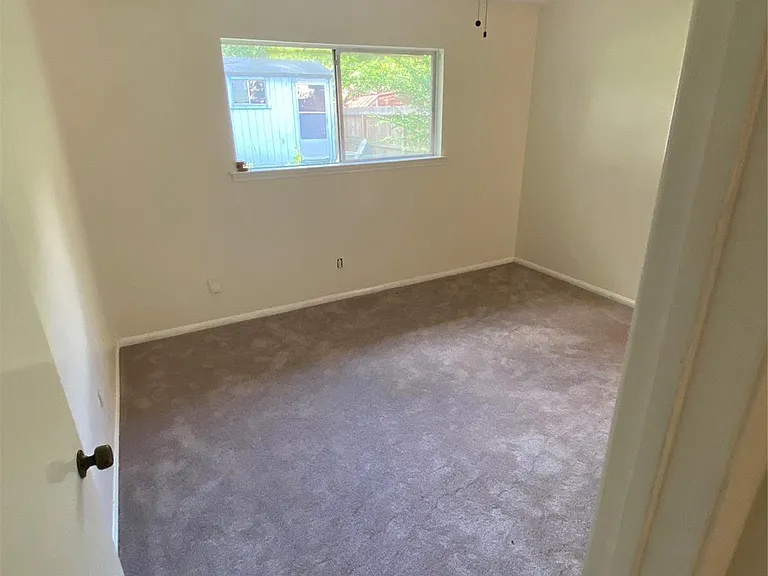 2220 Ripple Creek Dr — Photo 6