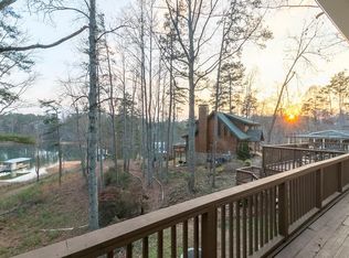 9060 Hawks Cove Rd, Gainesville, GA 30506